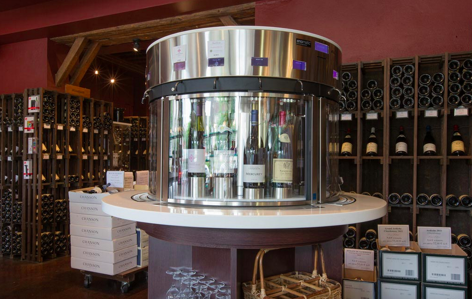 Enomatic distributeur de vin au verre vendu par Enostore France à la Maison Denis Perret à Beaune