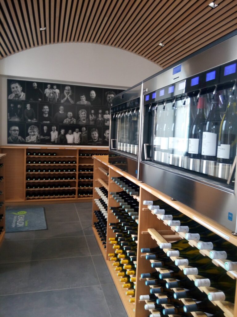Enomatic Enostore France - Distributeurs de vin au verre Roma 8 bouteilles au Caveau de dégustation Givry Vins.