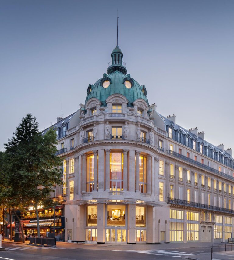 Inauguration du cinéma Pathé Palace, rue des Capucines