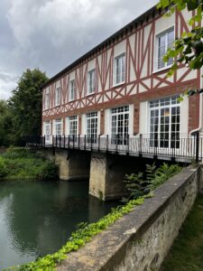 Le Moulin à Montévrain accueille l’un de nos distributeurs de vin au verre